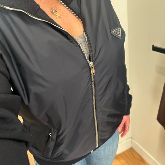 Prada jacket great condition - Picture 3 of 6